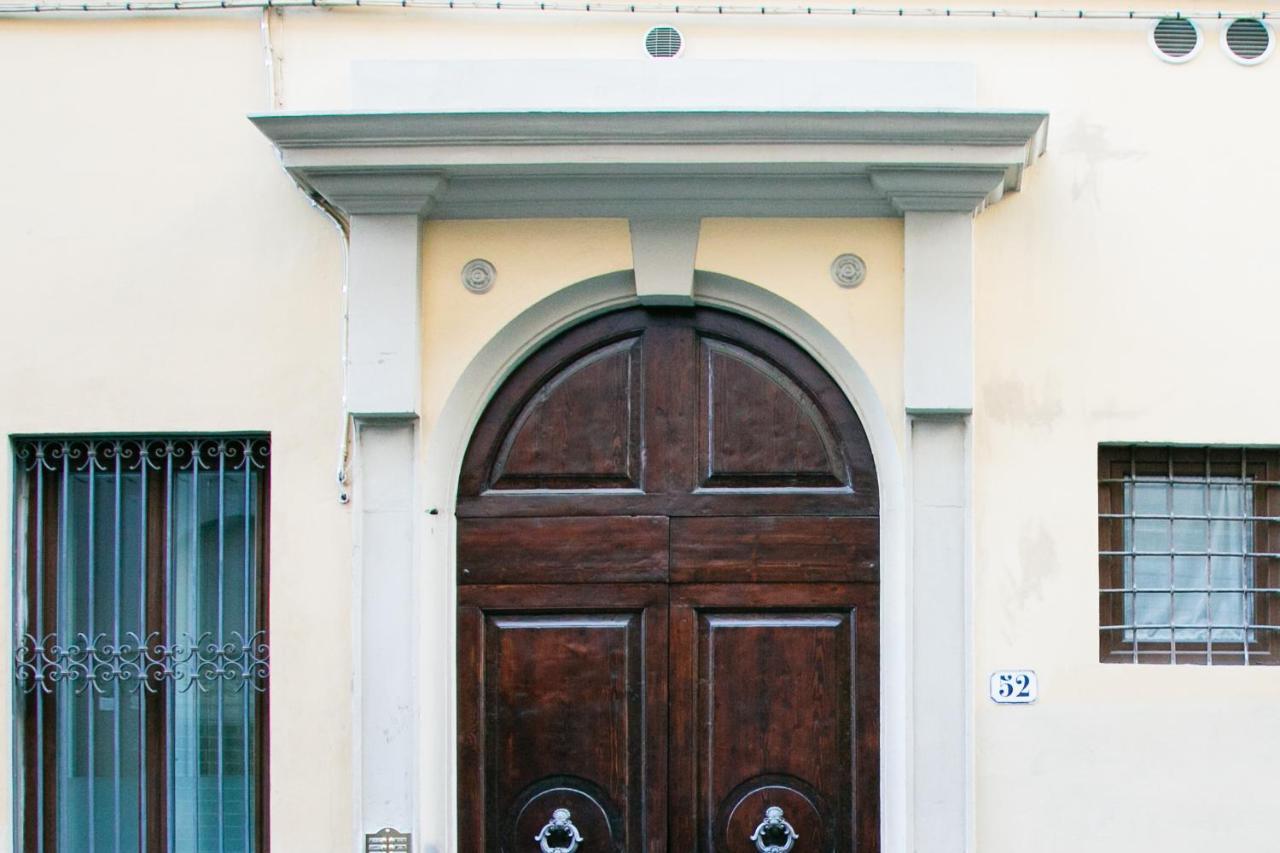 Cynthia'S Garden - Apartment With Private Garden In Santa Croce Florença Exterior foto